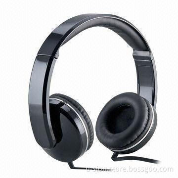 Wired Headphones with Deep Bass Sound/Glossy Surface Treatment